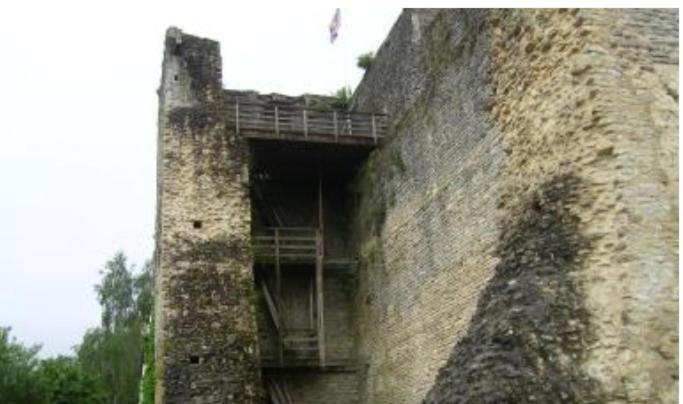 Le Puits Fortifie Salives Exterior photo
